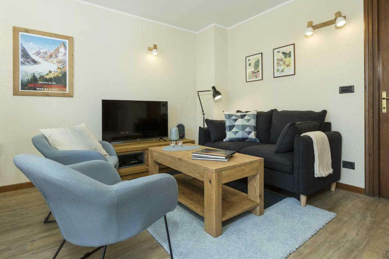 Apartment Ensa - Alpes Travel - Central Chamonix - Sleeps 4 Eksteriør billede